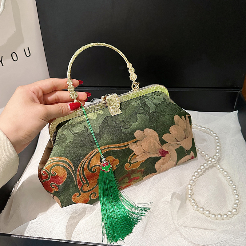 Stylish Embroidered Shoulder B - Embroidery Ideas For Bags recension och pris