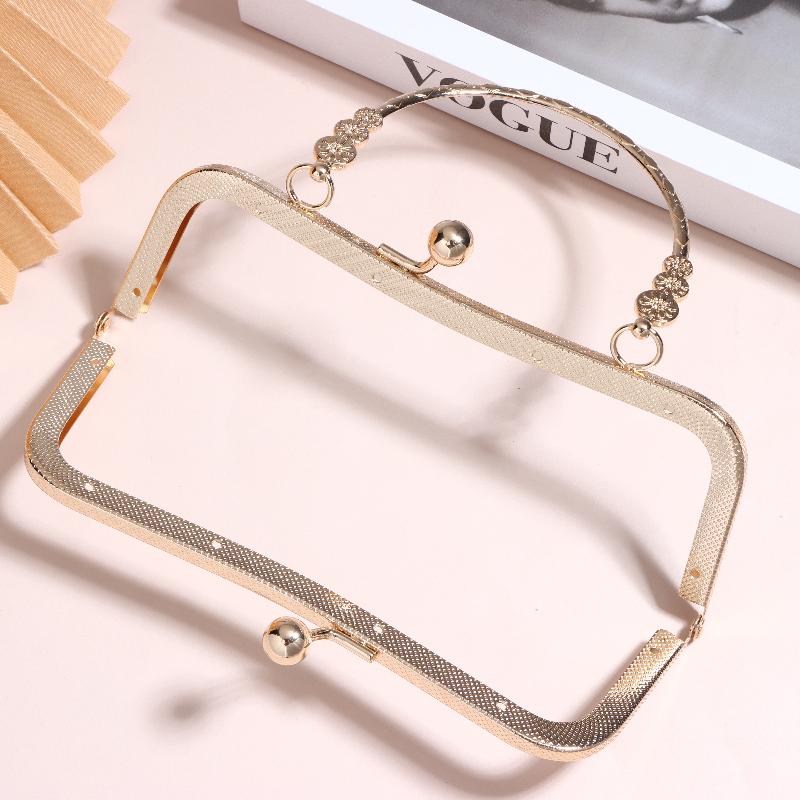 NewMetal Purse Frame With Curv - Embroidery Wallet recension och pris