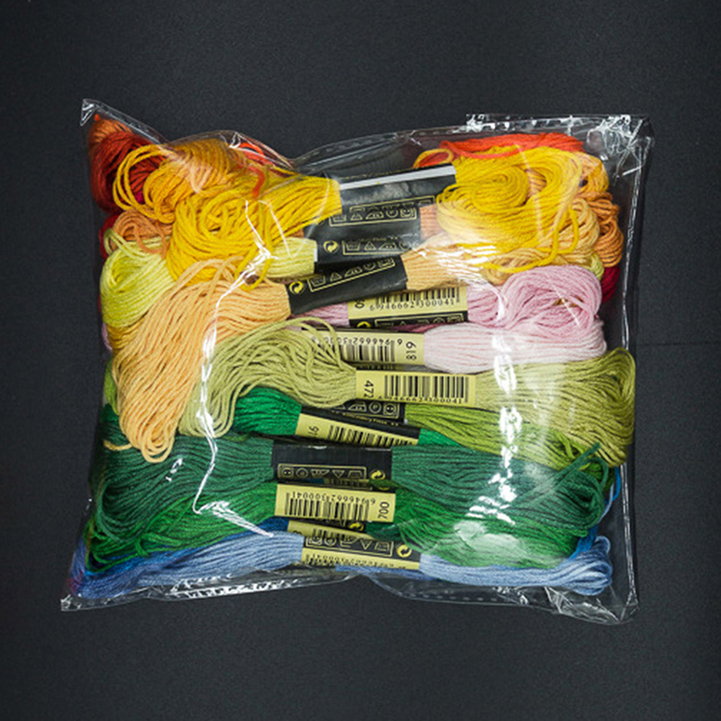 C 24/100/50 Multicolor Cross   - Embroidery Garments recension och pris